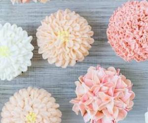 Chocolate Cake Toppers & Cake Icing Flowers classes in Pune